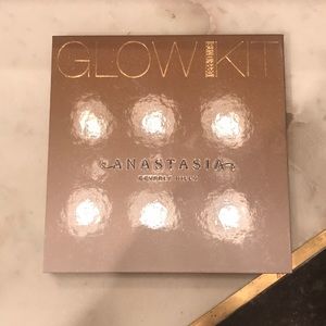 •Anastasia Beverly Hills•